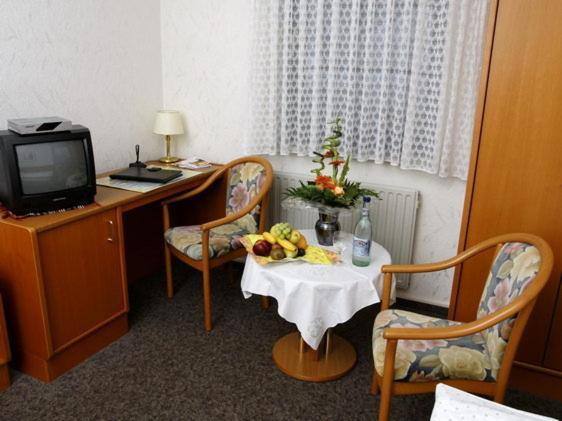 Hotel Restaurant Pempel Großalmerode Екстериор снимка